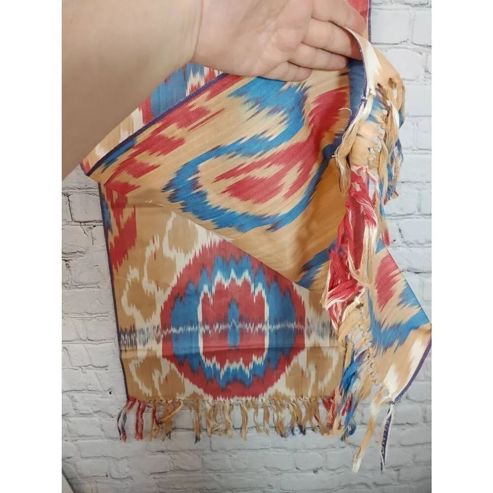 Beige/Blue/Red Multicolored Table Runner - Picture 4 of 5